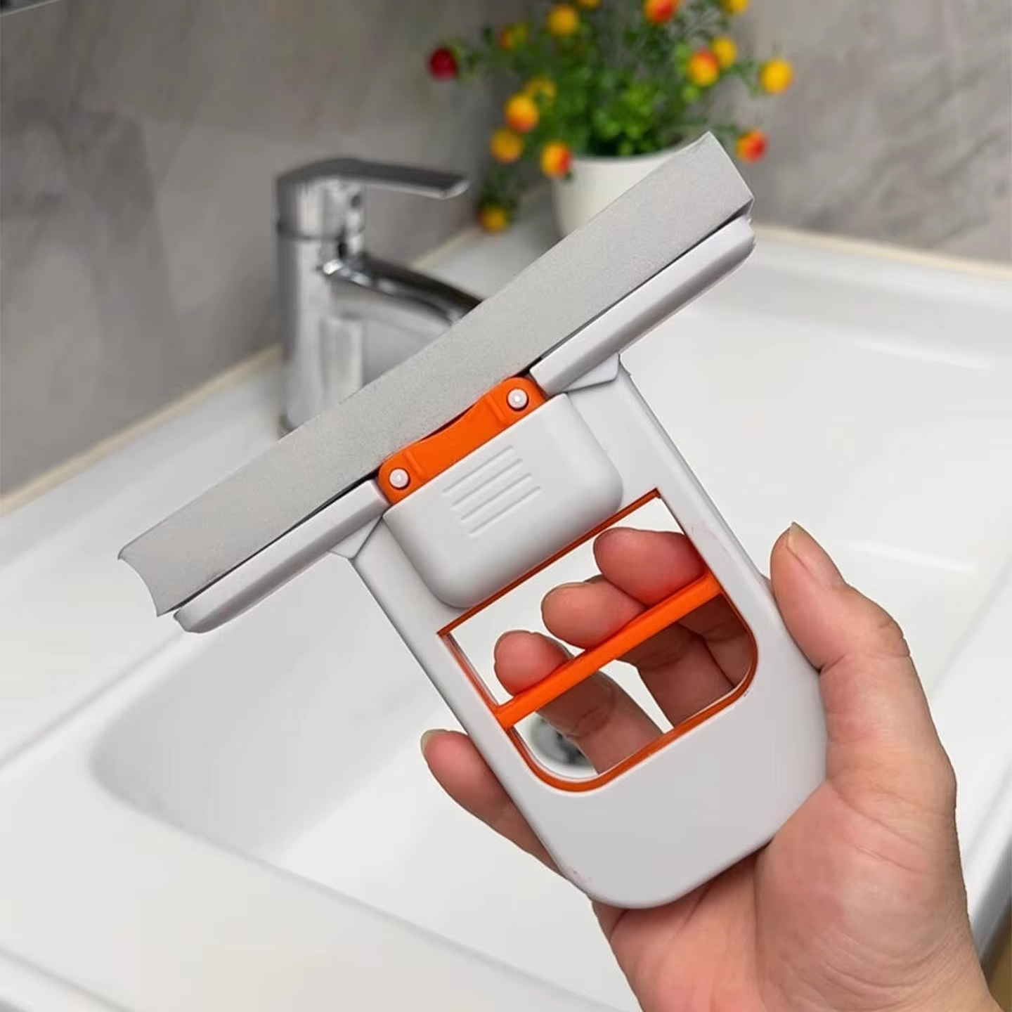 Mini Mop with Water Absorbent Sponge